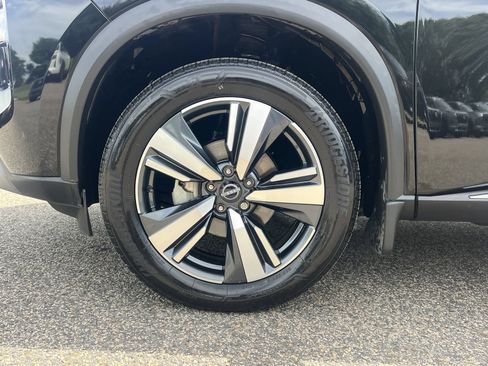 Certified 2021 Nissan Rogue SL w/ Premium Package FWD image 32