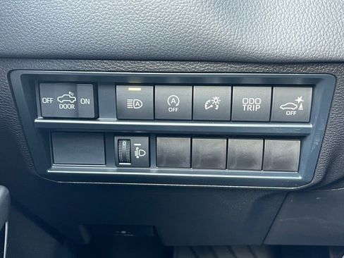 Used 2025 Toyota Tundra Limited image 14