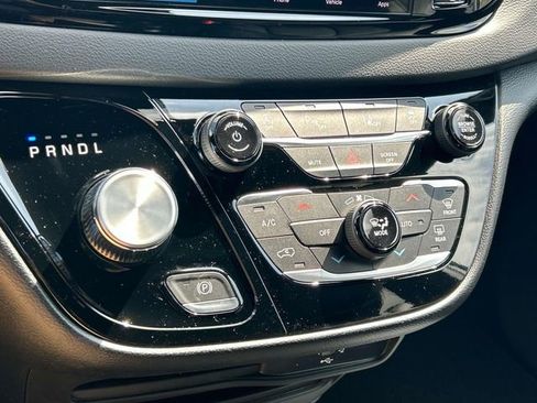 New 2026 Chrysler Voyager LX FWD image 31