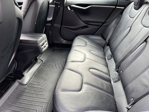 Used 2015 Tesla Model S P90D image 17