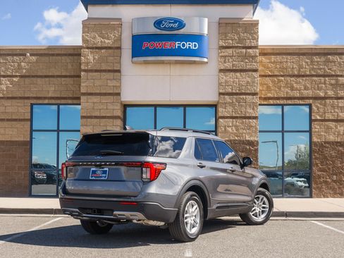 New 2026 Ford Explorer Active w/ Active Comfort Package image 6