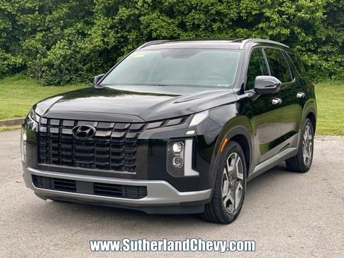 Used 2024 Hyundai Palisade Limited AWD/4WD image 3