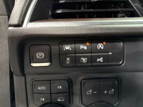 Used 2025 Chevrolet Tahoe LT AWD/4WD image 26