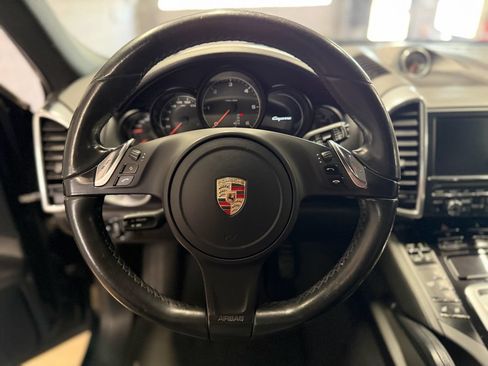 Used 2013 Porsche Cayenne Diesel AWD/4WD image 12