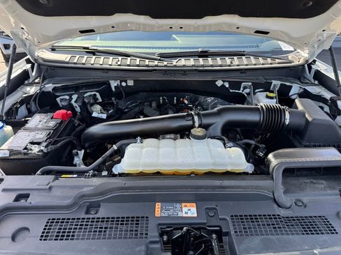 Used 2025 Ford Expedition Active AWD/4WD image 28