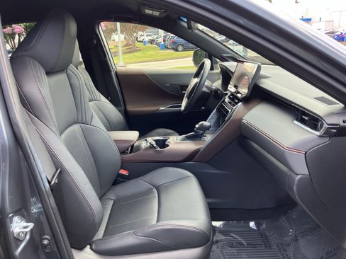 Used 2021 Toyota Venza Limited AWD/4WD image 35