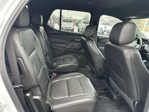 Used 2023 Chevrolet Traverse LT w/ LPO, Floor Liner Package image 25