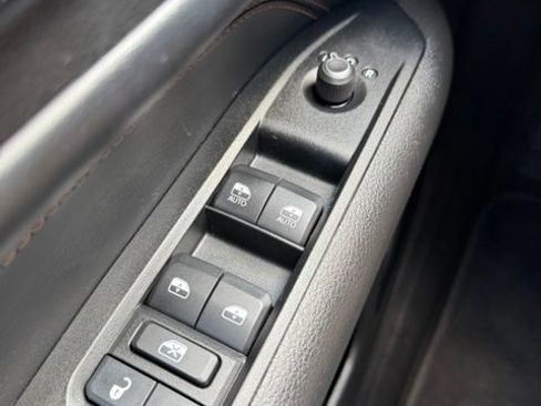 Used 2022 Jeep Compass Limited AWD/4WD image 19