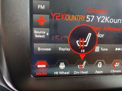 Used 2022 Jeep Renegade Limited AWD/4WD image 16