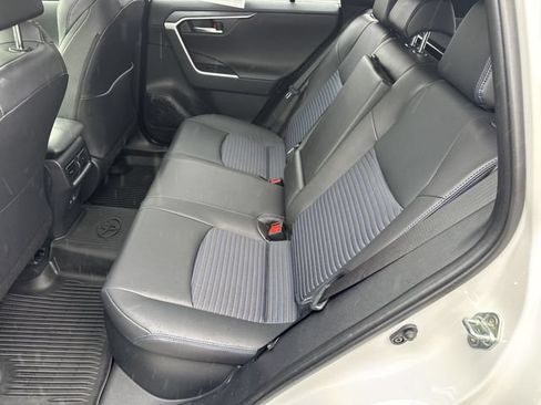 Used 2025 Toyota RAV4 XSE AWD/4WD image 22