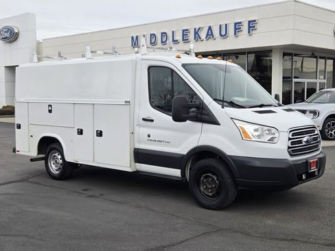 Used 2017 Ford Transit Connect XLT image 1
