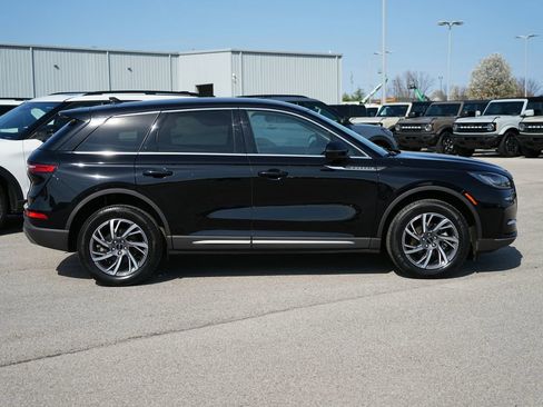 Used 2023 Lincoln Corsair AWD w/ Equipment Group 101A image 4