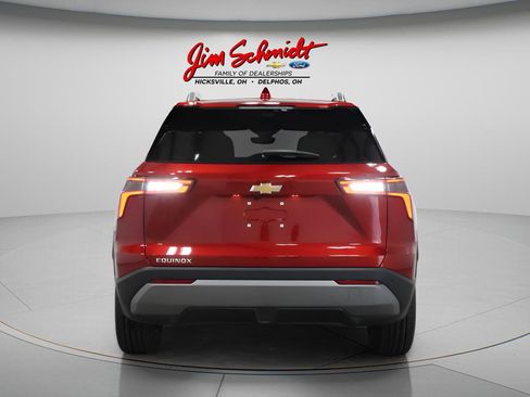 New 2026 Chevrolet Equinox LT FWD image 5