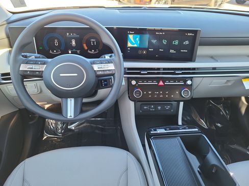 New 2026 Hyundai Tucson SEL image 8