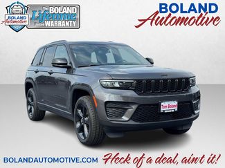 Used 2023 Jeep Grand Cherokee Altitude AWD/4WD video 1