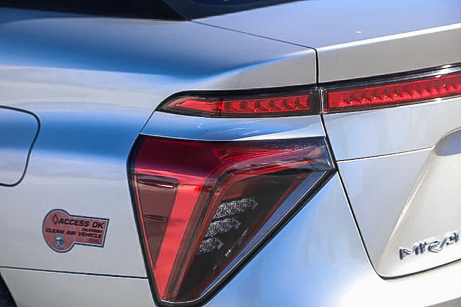Used 2019 Toyota Mirai FWD image 8