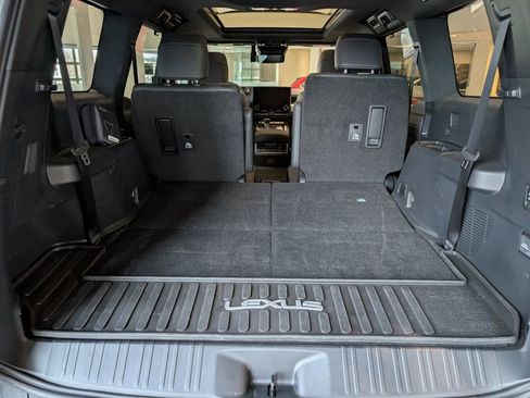 Used 2024 Lexus GX 550 w/ Accessory Package (2T) image 27