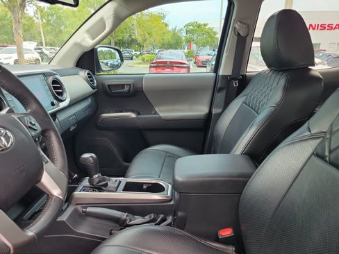 Used 2021 Toyota Tacoma SR5 RWD image 16