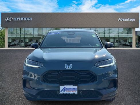 Used 2025 Honda HR-V Sport image 2