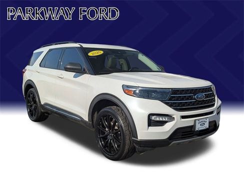 Used 2020 Ford Explorer XLT w/ Equipment Group 202A image 3