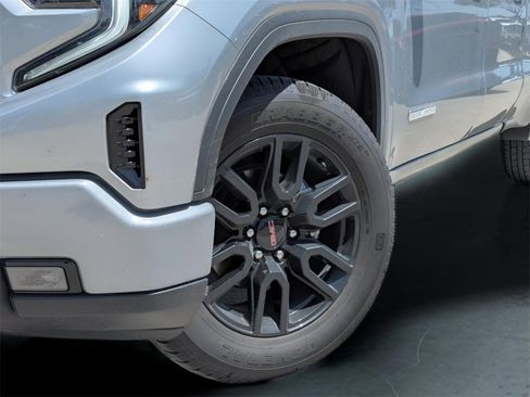 Used 2025 GMC Sierra 1500 Elevation image 32