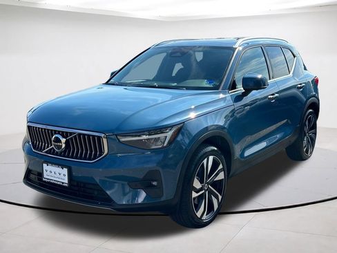 Certified 2024 Volvo XC40 B5 Plus w/ Protection Package Premier AWD/4WD image 1