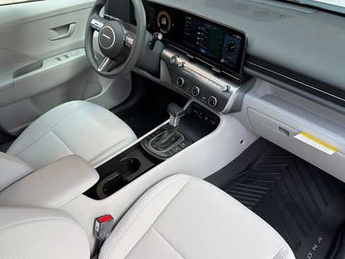 New 2026 Hyundai Kona SE image 19