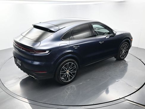 Certified 2024 Porsche Cayenne Coupe image 37