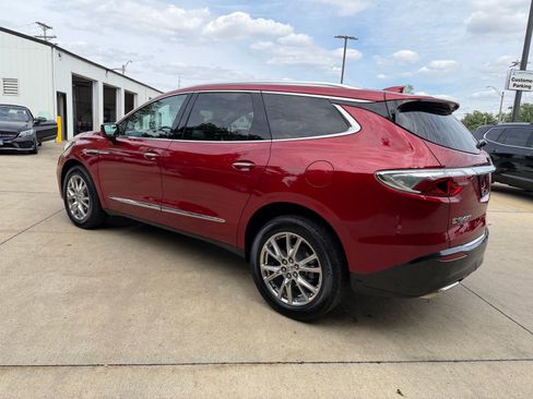 Used 2023 Buick Enclave Essence w/ Experience Buick Package AWD/4WD image 29