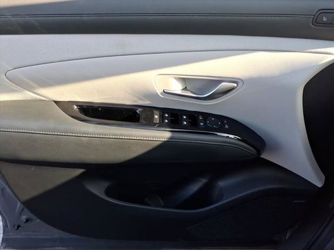 Used 2025 Hyundai Tucson Limited image 21