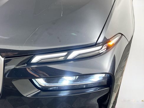 Used 2024 BMW X7 xDrive40i image 11