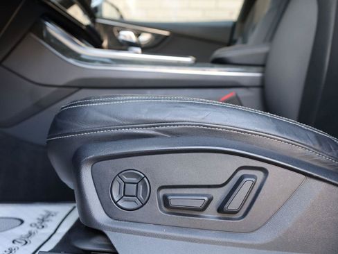 Used 2019 Audi Q8 Premium w/ Convenience Package AWD/4WD image 20