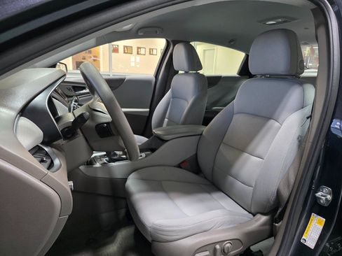 Used 2022 Chevrolet Malibu LT FWD image 15
