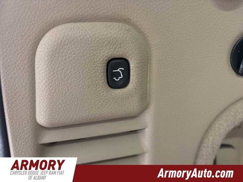 Used 2016 Jeep Grand Cherokee Overland image 30