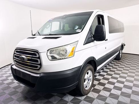 Used 2017 Ford Transit 350 XLT image 3