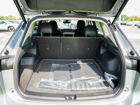 New 2025 Volkswagen Tiguan SE image 27