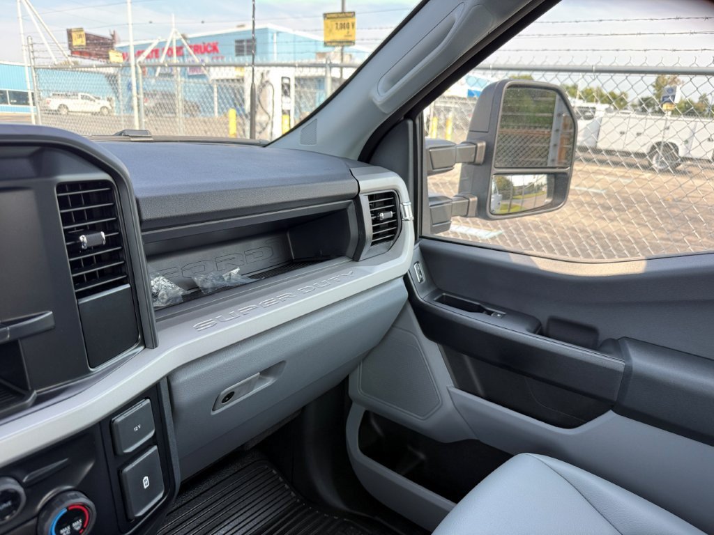 New 2027 Ford F350 XL RWD image 17