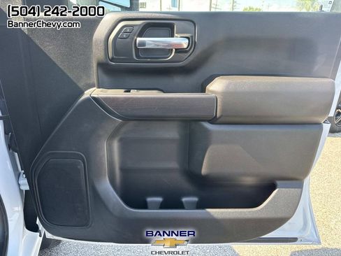 Used 2024 Chevrolet Silverado 2500 Custom w/ Custom Value Package image 12