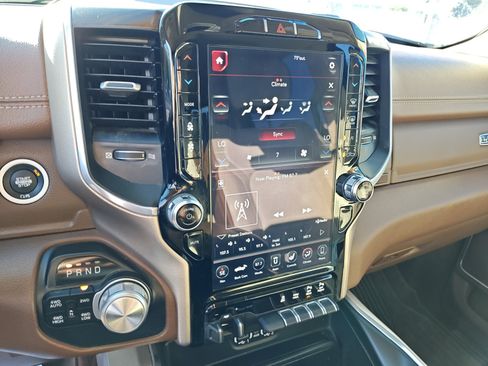 Used 2021 RAM 1500 Laramie AWD/4WD image 18