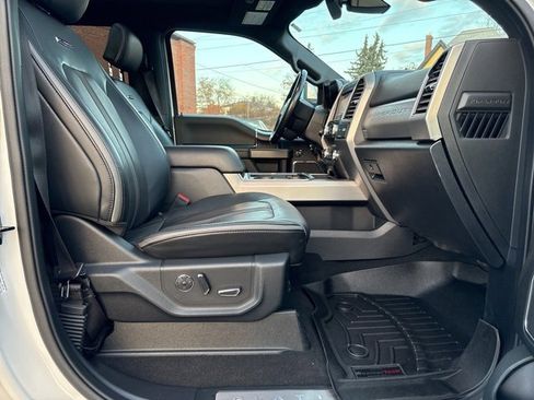 Used 2019 Ford F450 Platinum image 42