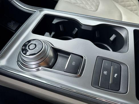 Certified 2024 Ford Edge Titanium w/ Equipment Group 301A image 25