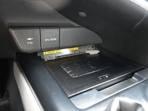 Used 2019 Toyota Camry XLE image 21