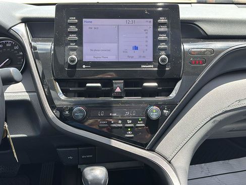 Used 2024 Toyota Camry SE FWD image 33
