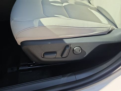 New 2026 Kia Niro EX FWD image 20