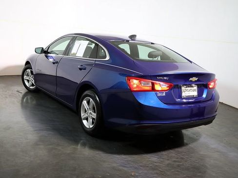 Used 2019 Chevrolet Malibu LS image 2
