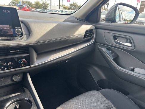 Used 2026 Nissan Rogue SV FWD image 37