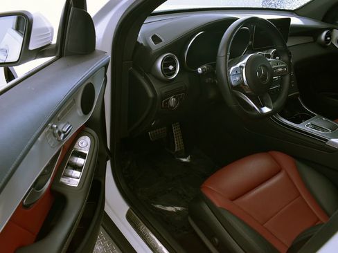 Used 2023 Mercedes-Benz GLC 300 4MATIC Coupe image 14