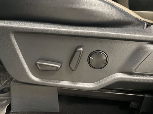 Used 2022 Ford Bronco Wildtrak image 14