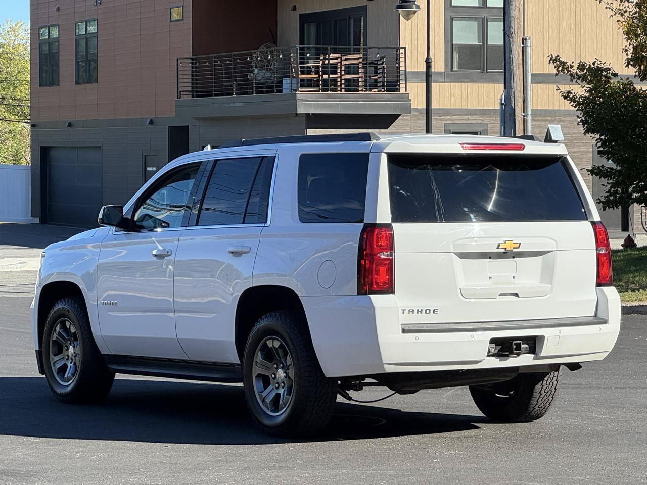 Used 2019 Chevrolet Tahoe LS w/ Max Trailering Package AWD/4WD image 4