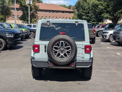 Used 2024 Jeep Wrangler Unlimited Sahara w/ Technology Group AWD/4WD image 4